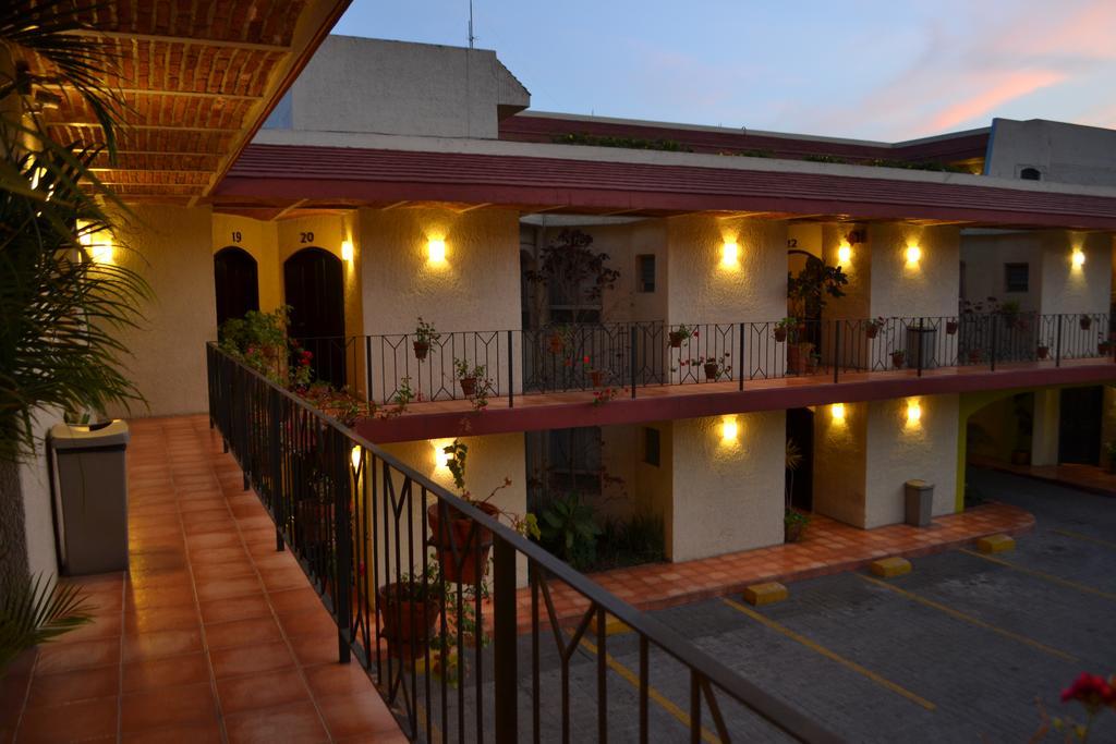 Hotel Villa Del Sol Expo Guadalajara Kültér fotó