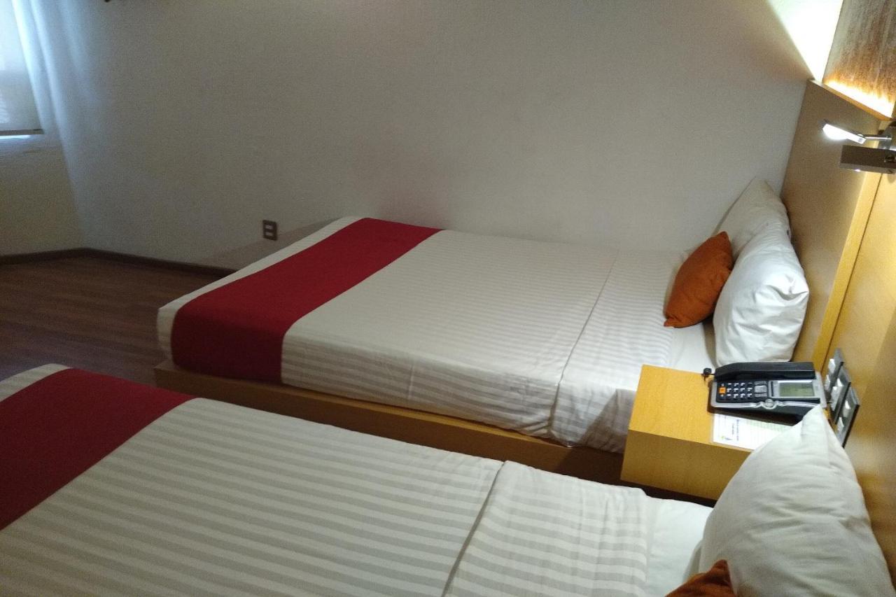 Hotel Villa Del Sol Expo Guadalajara Kültér fotó