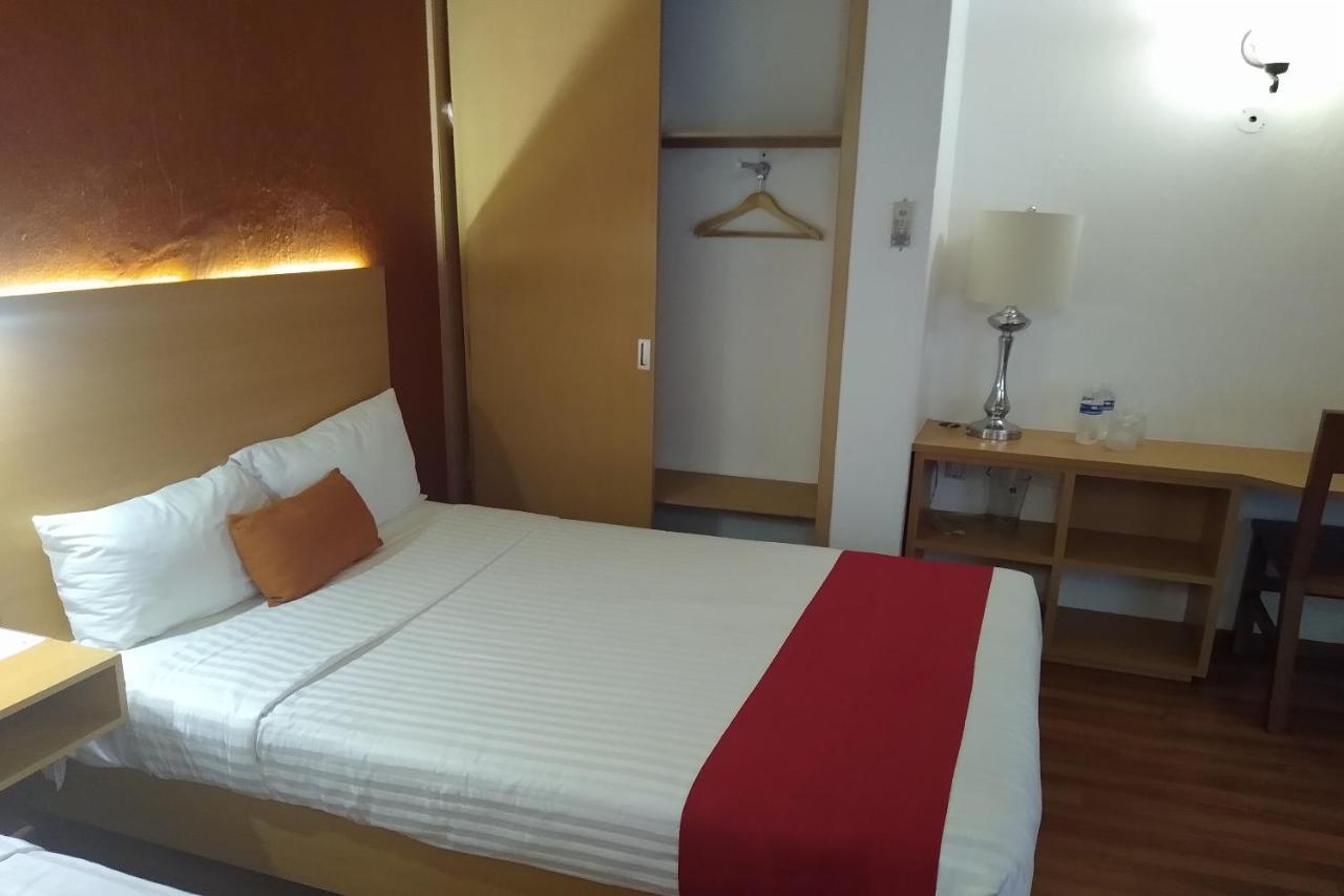 Hotel Villa Del Sol Expo Guadalajara Kültér fotó